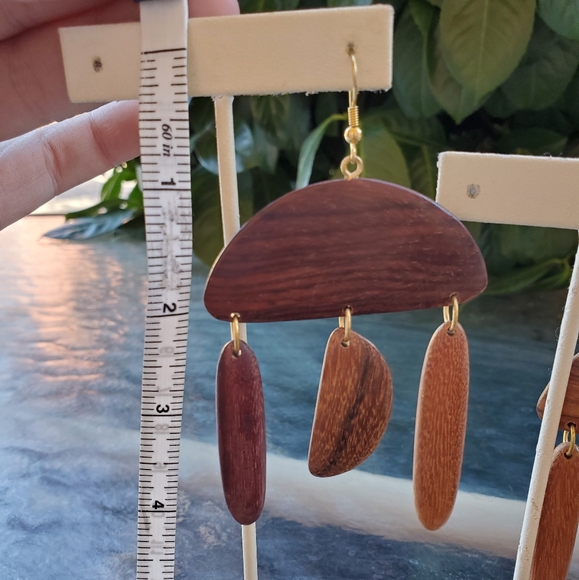 🍁HP🍁EUC HANDMADE WOODEN EARRINGS - Picture 2 of 6